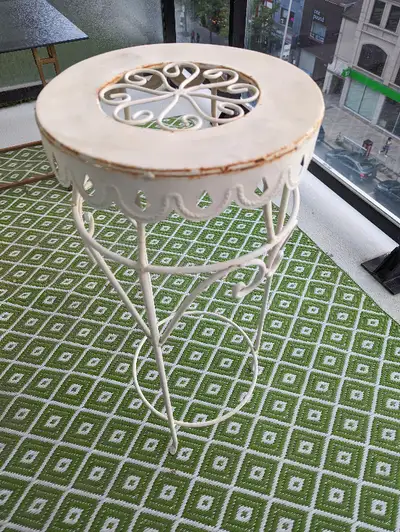 VINTAGE PATIO BALCONY ACCENT ROUND TABLE, View more