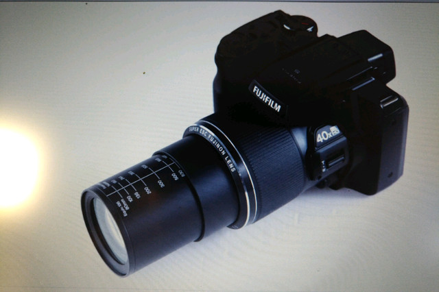 Fujifilm S 8200 Digital Camera Excellent condition in Cameras & Camcorders in City of Toronto