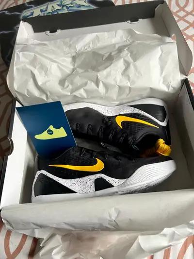 Kobe 9 Low Protro EM Lakers Away, View more