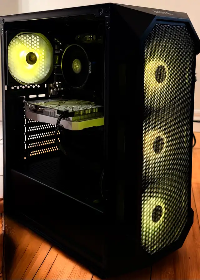 budget gaming pc in Desktop Computers in Windsor Region - Image 2