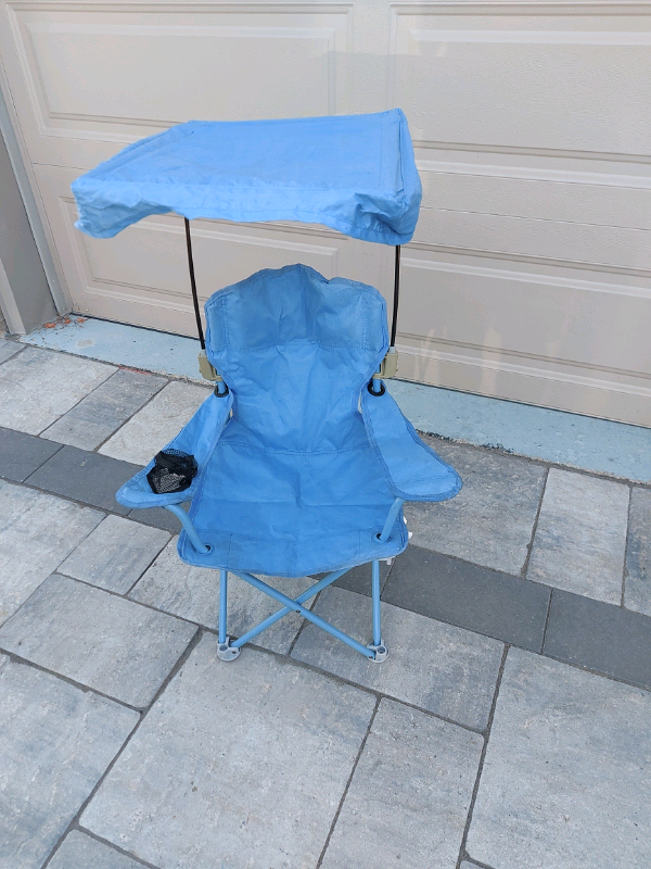 Kids folding Chair with Canopy, blue in Patio & Garden Furniture in Oakville / Halton Region - Image 3