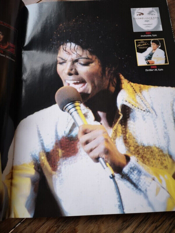 Michael Jackson  Album souvenir éd. dernière heure dans Art et objets de collection  à Ville de Montréal - Image 2