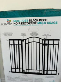 Child safety gate (Brand new in box)