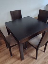 Solid Wood Extendable Table and Chairs