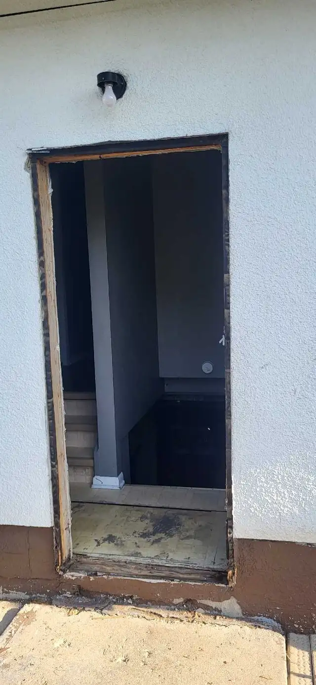 Window and Door Installation 533461907644108801
