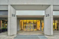 Condo rental downtown Toronto, 2 bedrooms and 2 full washrooms