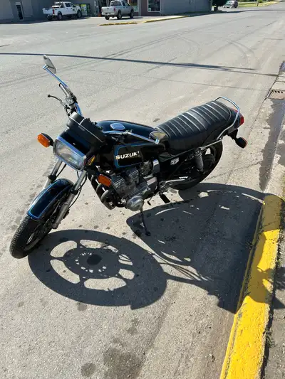 1981 Suzuki GS750 runs good, is in good shape for its age. It has new front brake master cylinder, n...