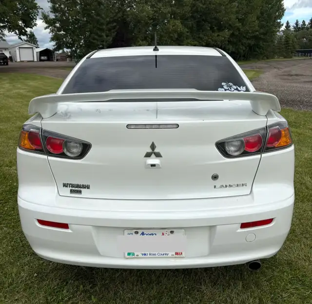 2017 Mitsubishi Lancer ES 557016744954449924