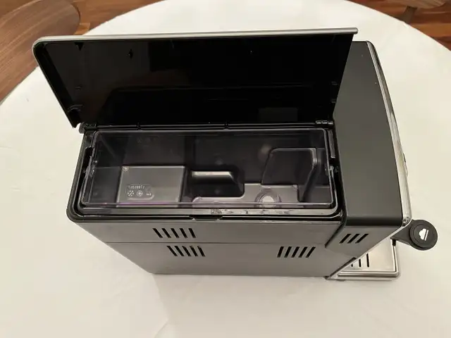 HD8924 Saeco PicoBaristo Super-automatic espresso machine in Coffee Makers in Ottawa - Image 6