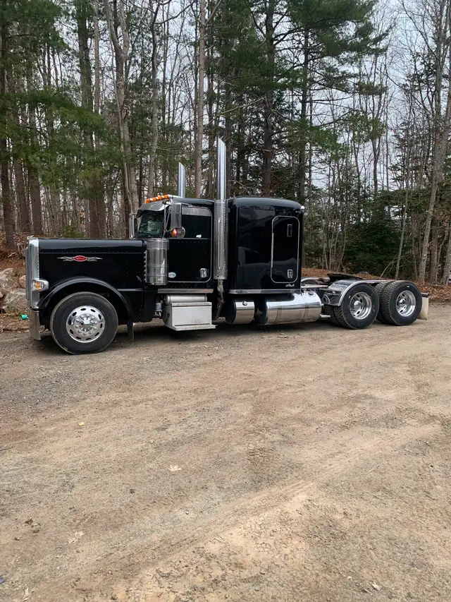 2020 Pete for sale in Heavy Trucks in Bridgewater - Image 5
