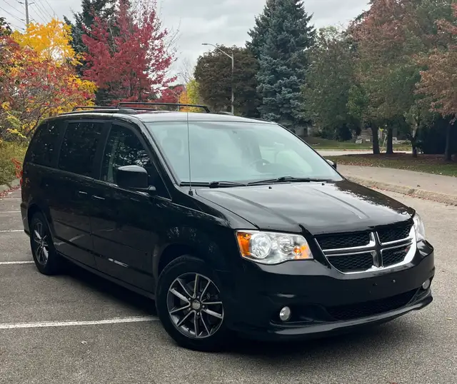 2017 Dodge Grand Caravan SE***SAFETY CERTIFIED***172,000KM