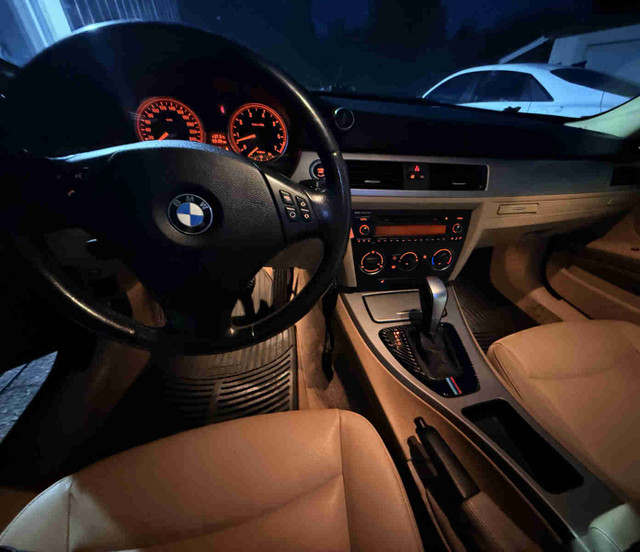 BMW 323i (E90) in Cars & Trucks in Hamilton