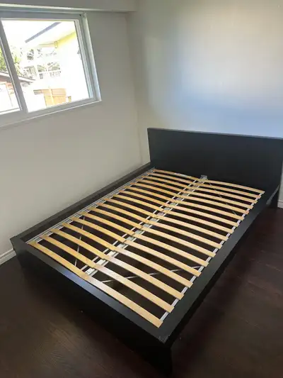 Queen bed *FREE DeliverY, View more