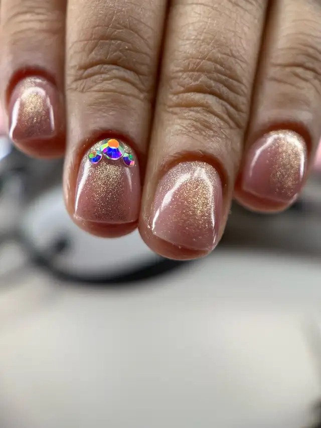 nails care64840192339969122