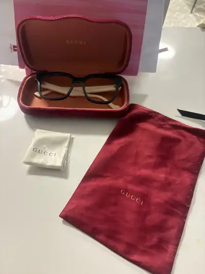 Monture à lunettes Gucci, View more