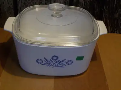 Plat CORNING WARE 3 LITRES fleuri bleu., View more
