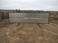 Free standing panels / livestock equipment