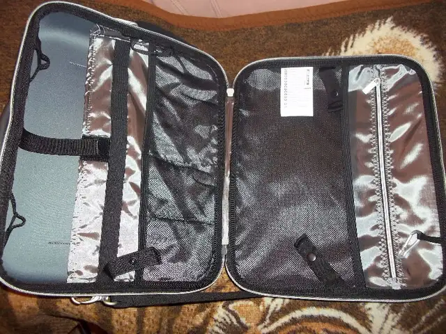 Laptop Case (Blue) - 15" X 12" in Laptop Accessories in Ottawa - Image 5
