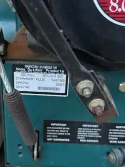 Snow Blower in Snowblowers in Regina - Image 6