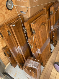 Oak cabinet doors & drawer fronts, hinges, handles