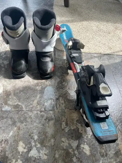 Size 19.5 kids ski boot and skiis, View more