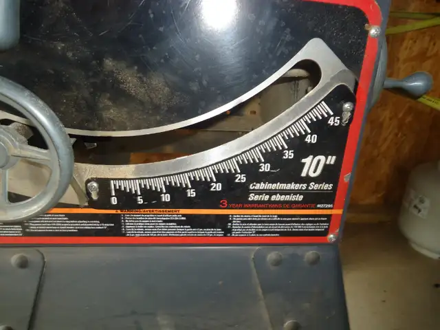 banc de scie grande table tout en fonte in Power Tools in Laval / North Shore - Image 2