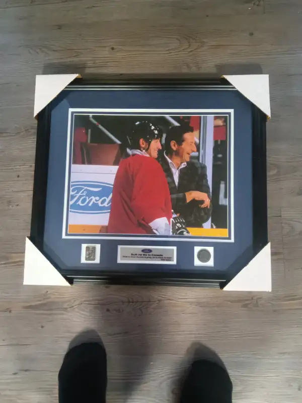 Wayne Gretzky & Father Frame63848996035587120