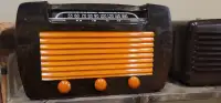 Stewart Warner Model 62T36 Catalin radio.