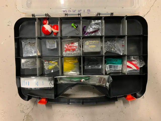 Fishing Paraphernalia - case. lures, weights, line in Fishing, Camping & Outdoors in Ottawa - Image 3