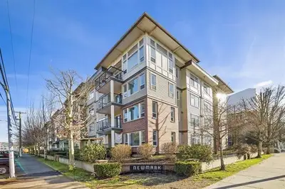 Downtown NewMark! Close to 1881 in downtown Chilliwack. 2 bedrooms and 2 bathroom end unit, located...