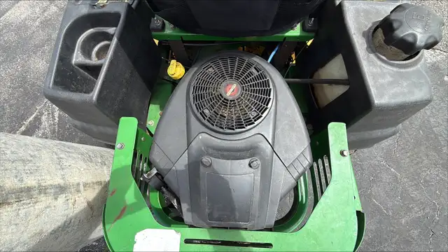 John Deere Z245 zero turn lawn mower in Lawnmowers & Leaf Blowers in Mississauga / Peel Region - Image 5