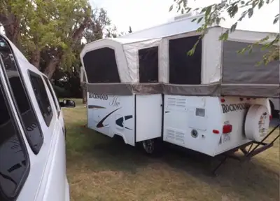 2007 Rockwood Premier Pop up Trailer. Model M258. 22'6" x 7'1". Clean. No rips. Slide out dinette. M...
