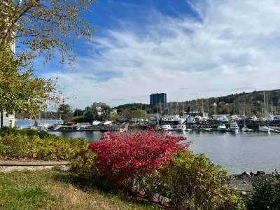 Fully furnished condo in the desirable Regatta Point community. Ideal Location close to Halifax Shop...