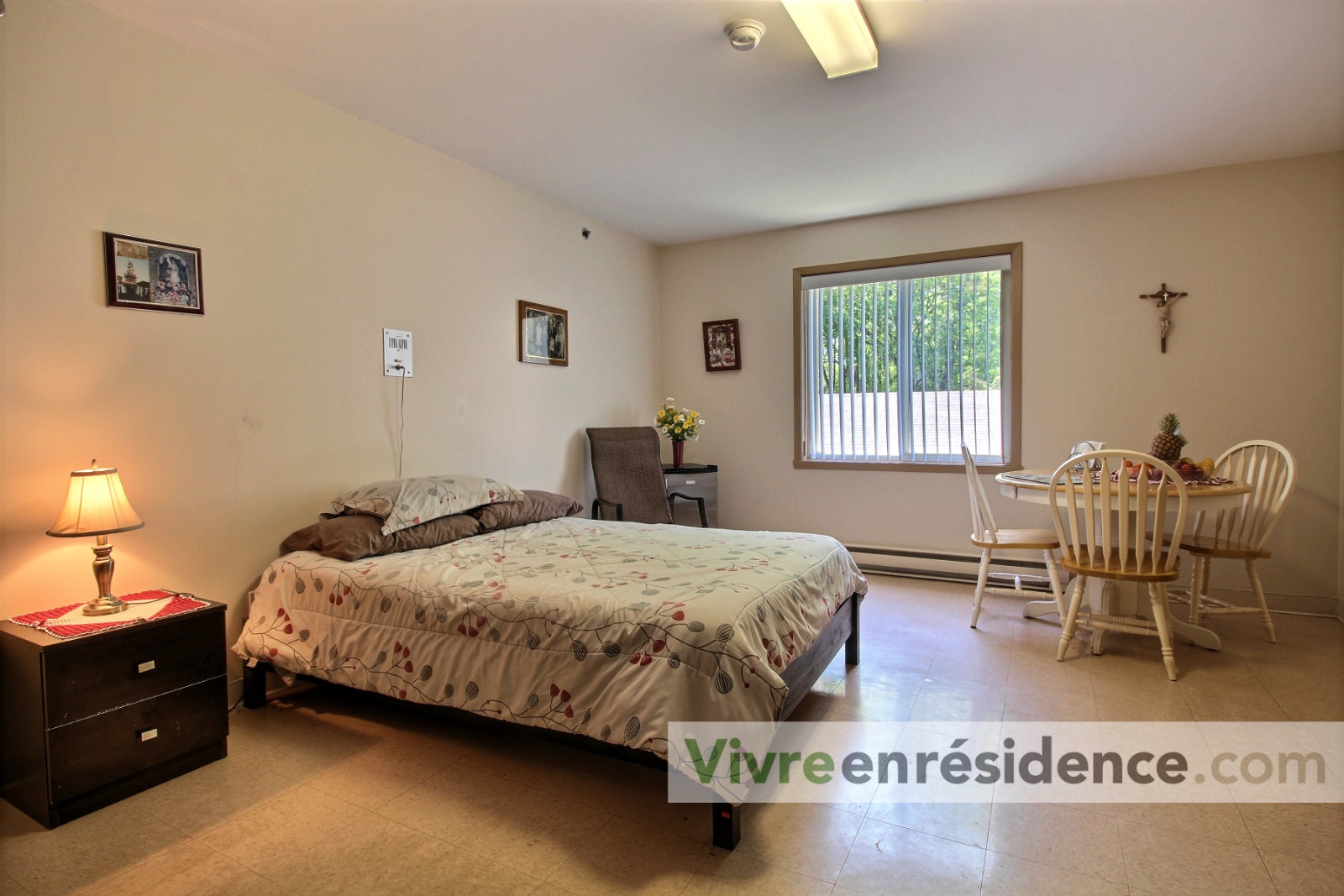 Studio À LOUER (Meublé) 670$/m pour personnes retraitées — photo 3