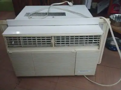 AIR CONDITIONER ICE COLD BEAT THE HEAT, View more