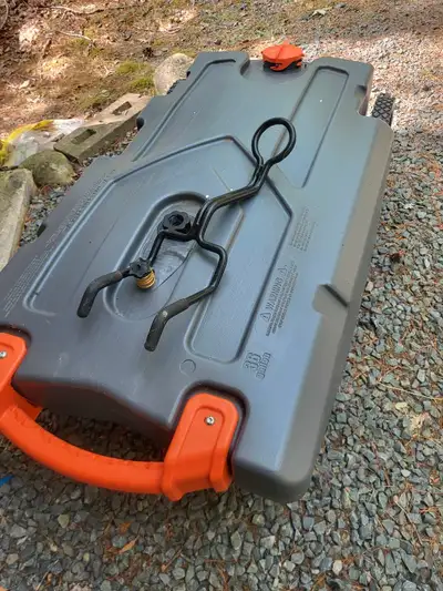 Hi, I have a 36 gallon rhino sewage tank for sale. It only comes with ball with adapter ,no hose or...