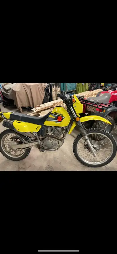 12000 Km 2001 Szuki DR 200, fresh oil, new plug, all lights and signals,horn, brakes work well, chai...