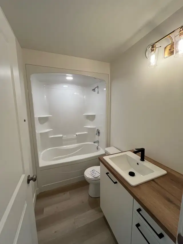 NEW 4 bedroom 2 bath HOUSE for RENT in kleefeld mb in Long Term Rentals in Winnipeg - Image 3