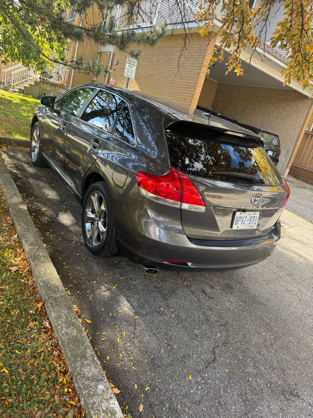 Toyota venza in Cars & Trucks in Oakville / Halton Region - Image 2