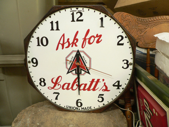 très belle horloge labatt's très rare # 11512 dans Art et objets de collection  à Lanaudière - Image 2