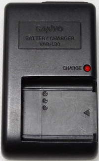 Battery Charger Sanyo VAR-L80 for DB-L80