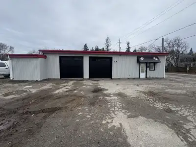 Prime Location – Mechanic Shop & OMVIC-Approved Car Dealership for Rent in Caledon East Mechanic sho...