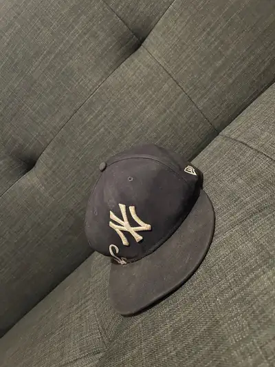 New York Yankees hat , View more