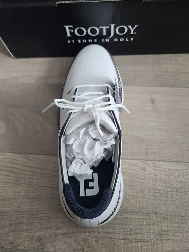Brand New Men's FootJoy Traditions Golf Shoe Size 9 in Golf in Mississauga / Peel Region - Image 7