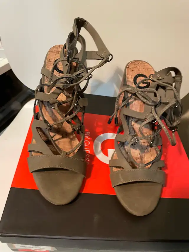 guess high heel sandals