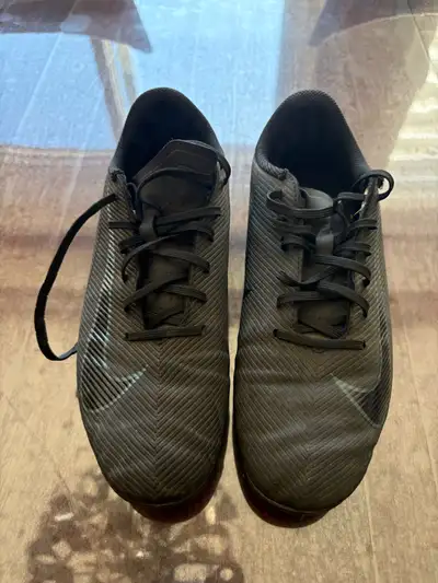 Nike outdoor soccer cleats (size 7 kids), View more