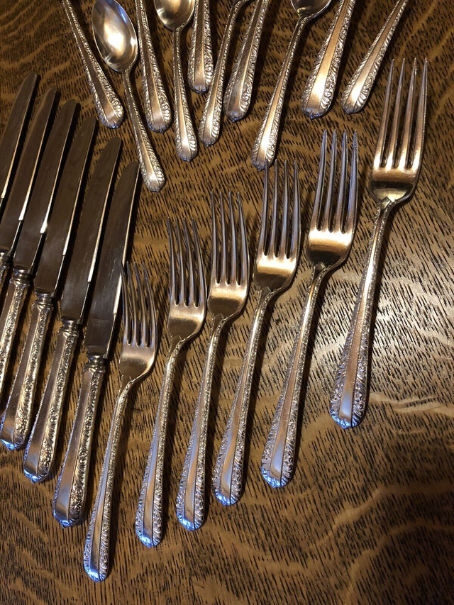 Vintage Kings Plate Cutlery  in Kitchen & Dining Wares in Kamloops