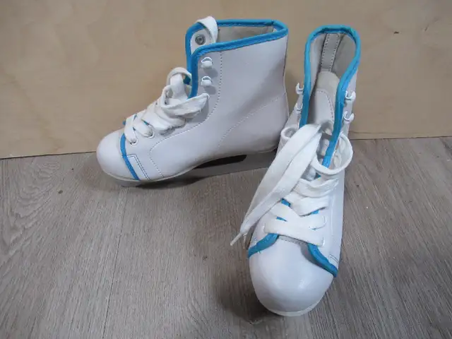 double blade skates in Skates & Blades in City of Montréal - Image 6
