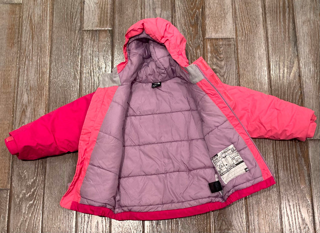 North Face Kids Snowsuit - Girls Size 4T in Clothing - 4T in Winnipeg - Image 3