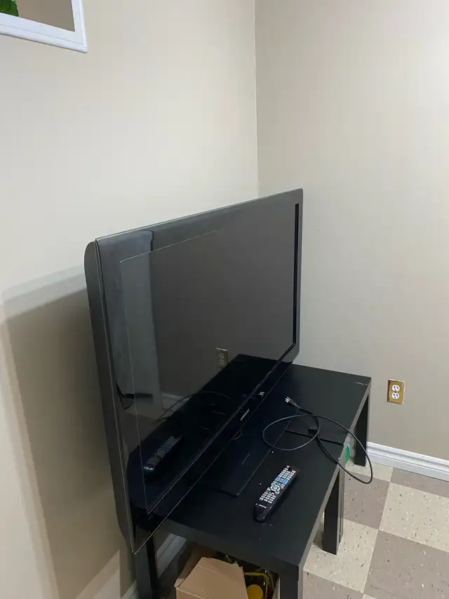 Samsung Tv 50” in TVs in Hamilton - Image 4